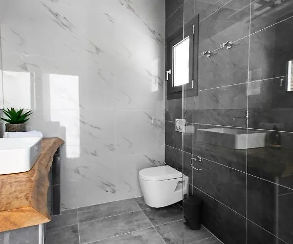 Dasylio - Earthy Living Homes *