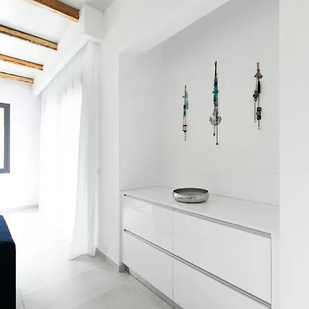 Dasylio - Earthy Living Homes *